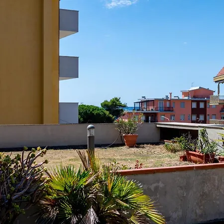 Con Giardino E Garage A Due Passi Dal Mare Apartman