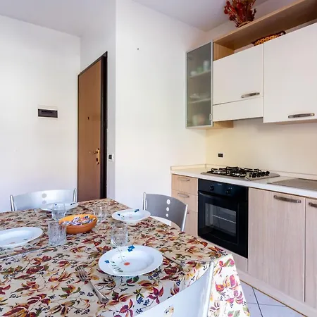 Con Giardino E Garage A Due Passi Dal Mare Apartman